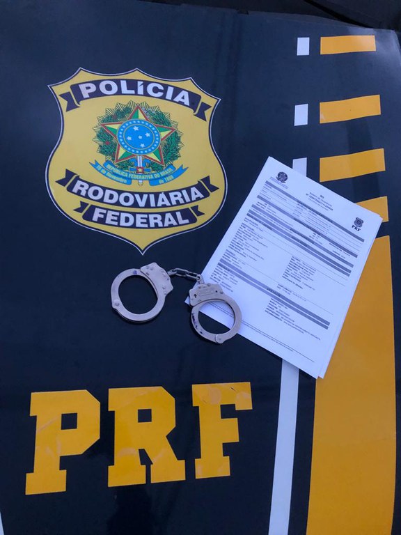 Polícia Rodoviária Federal captura dois fugitivos da justiça em Tocantins.