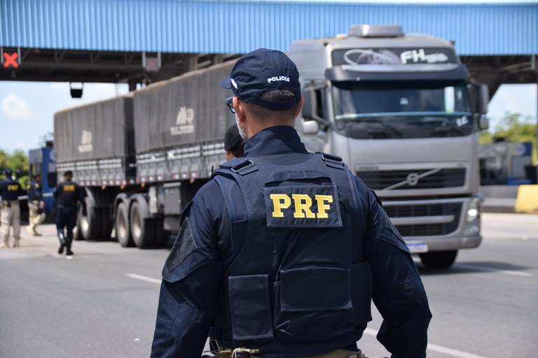 A Polícia Rodoviária Federal divulga o balanço da Operação Carnaval 2025 na Bahia.