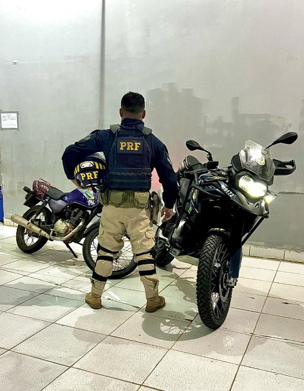 A Polícia Rodoviária Federal identificou uma motocicleta adulterada em Porto Velho, Rondônia.