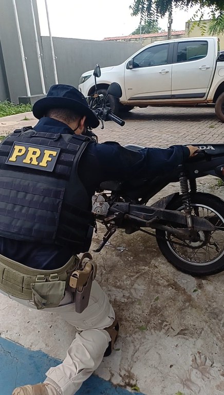 APREENSÃO DE DUAS MOTOCICLETAS COM IRREGULARIDADES NO PIAUÍ PELA PRF