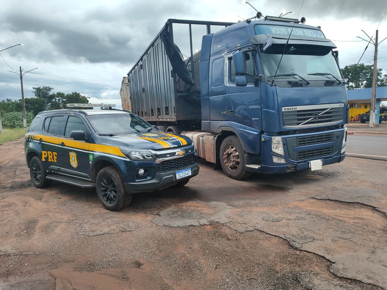 PRF detém caminhoneiro procurado por estupro em Água Clara, no estado de Mato Grosso do Sul.